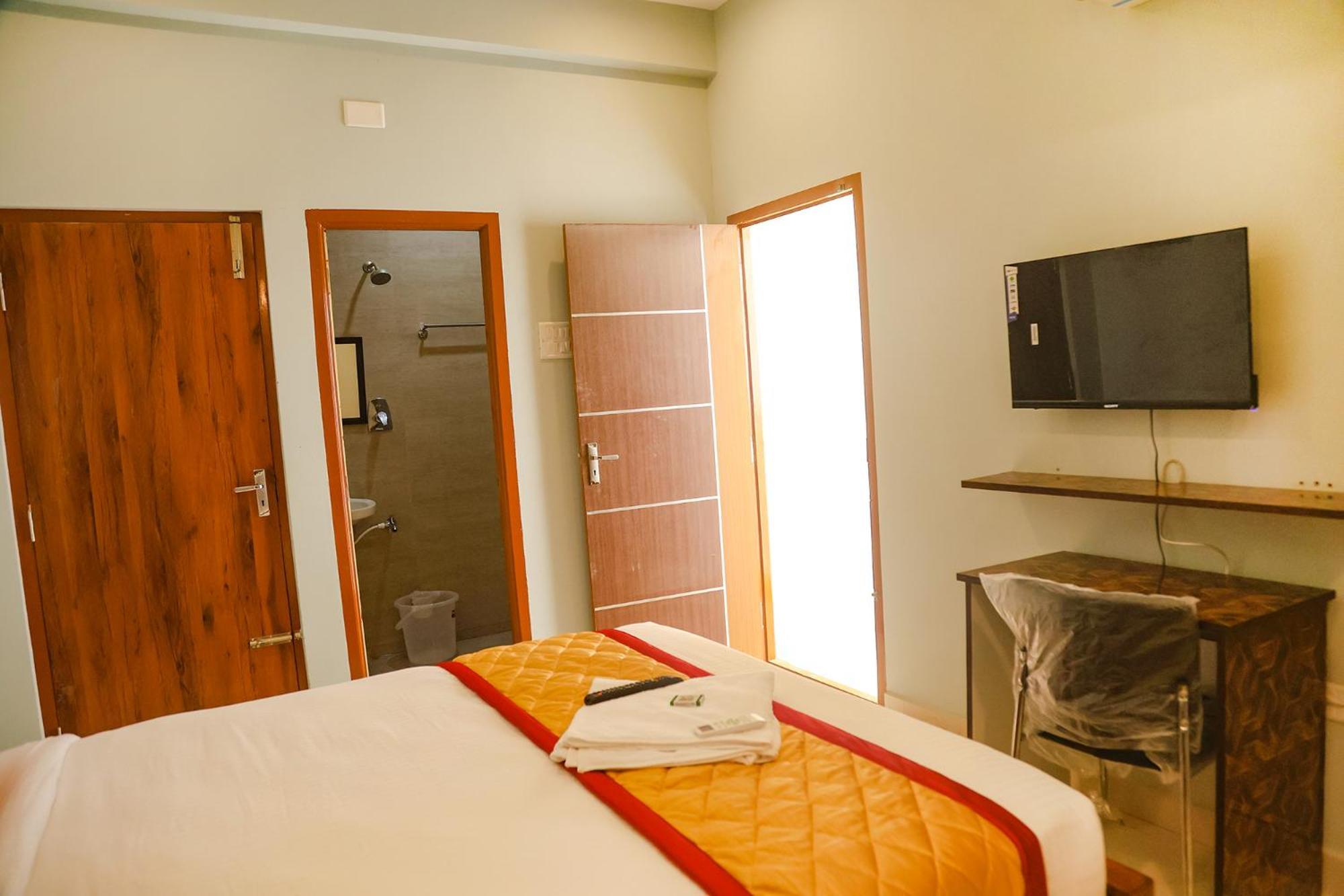 Fabhotel Tree Service Kolathur - Nr Thirumangalam Metro Station 3* Chennai