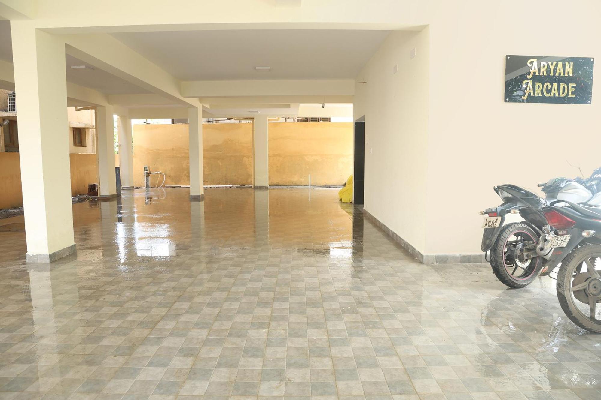 Fabhotel Tree Service Kolathur - Nr Thirumangalam Metro Station
