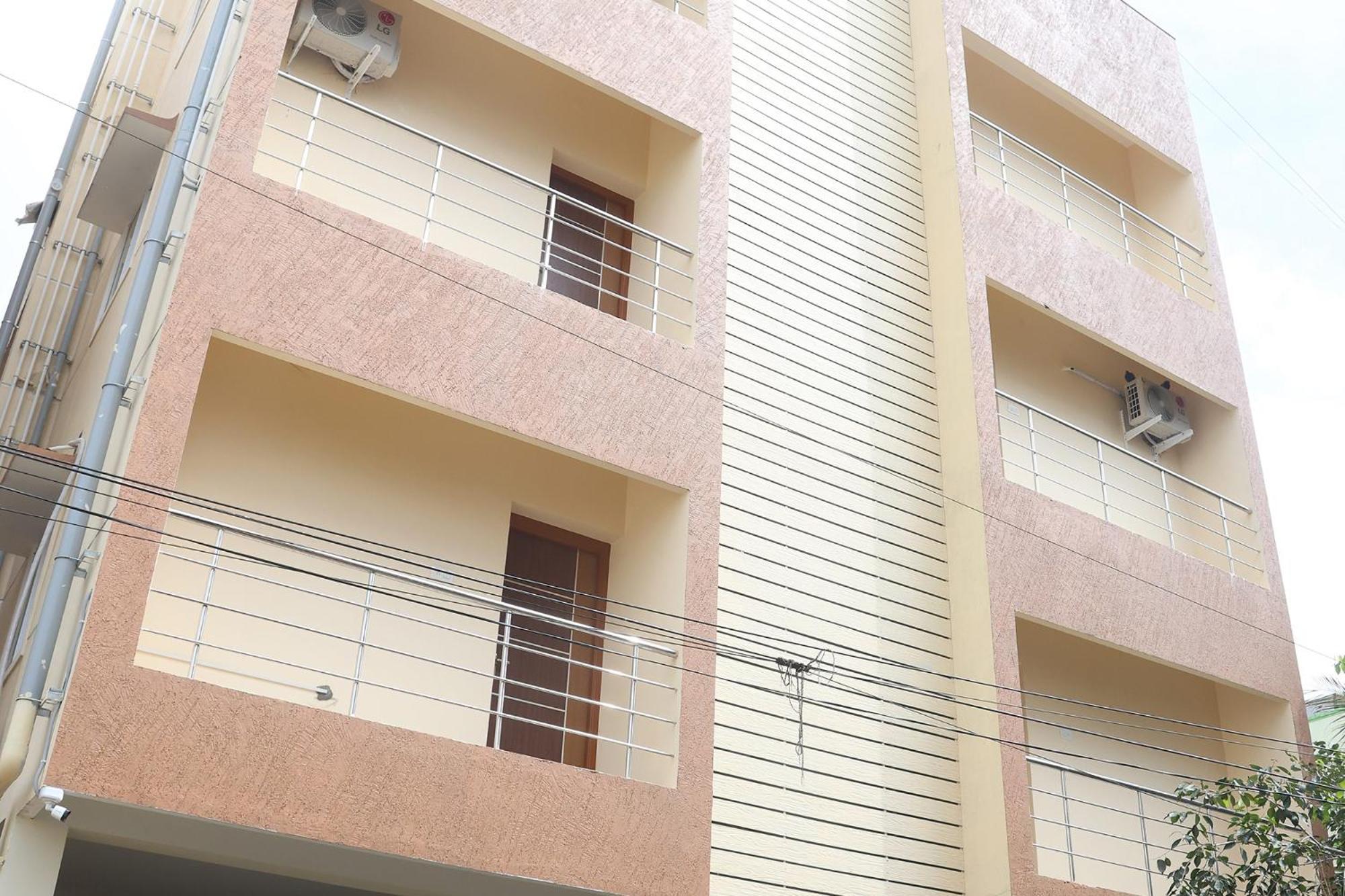 Fabhotel Tree Service Kolathur - Nr Thirumangalam Metro Station Hotel