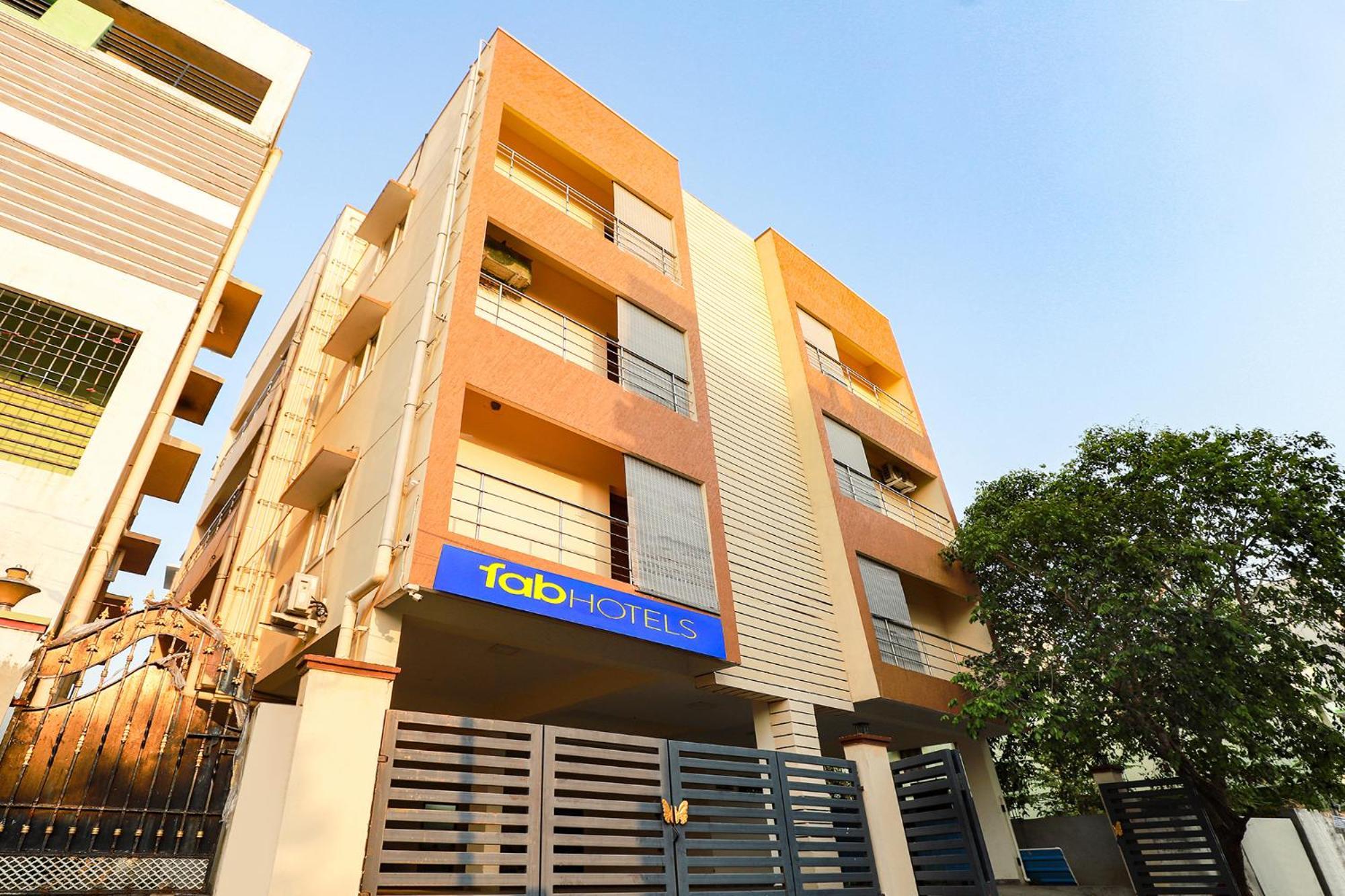 Fabhotel Tree Service Kolathur - Nr Thirumangalam Metro Station